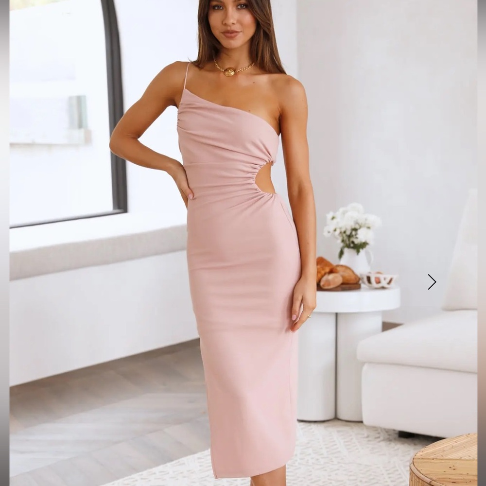 Hello Molly SMOOTH LINES MIDI DRESS BLUSH XS